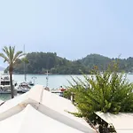 Manolias Center * Nydri (Lefkada)