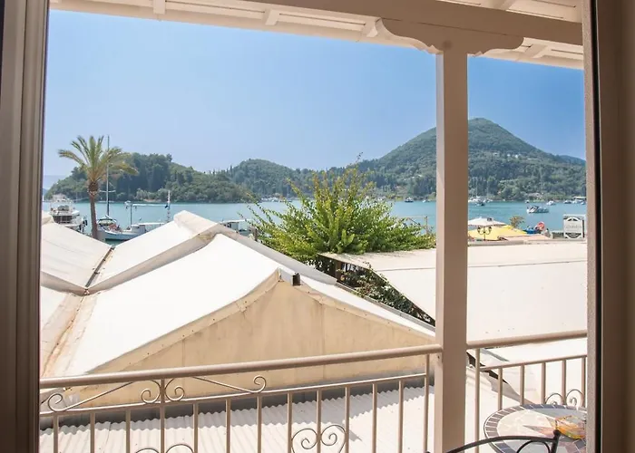 Manolias Center Nydri (Lefkada)
